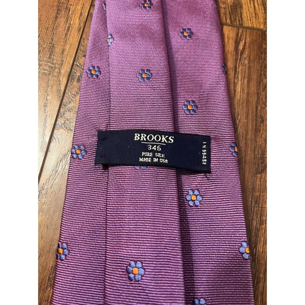 VTG BROOKS Brother 346 Silk USA Purple Floral